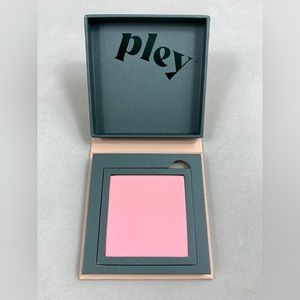 Pley One Stop Pop Plush Powder Blush (4)- NWT